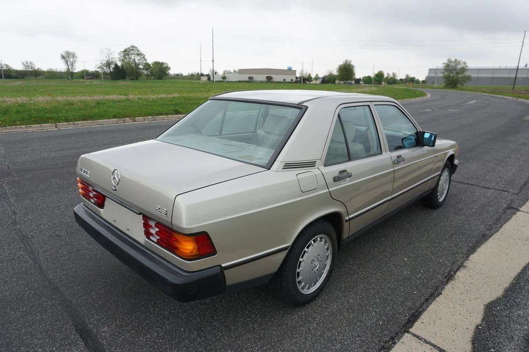 1985 Mercedes-Benz 190E - Image 22 of 31