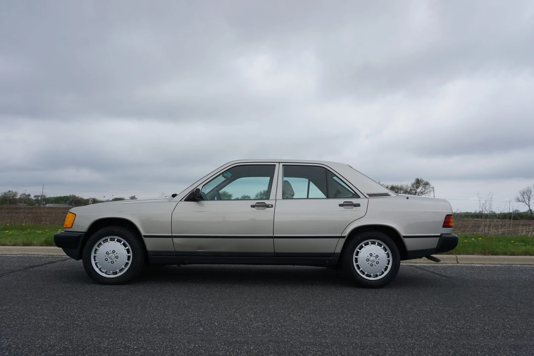 1985 Mercedes-Benz 190E - Image 8 of 31