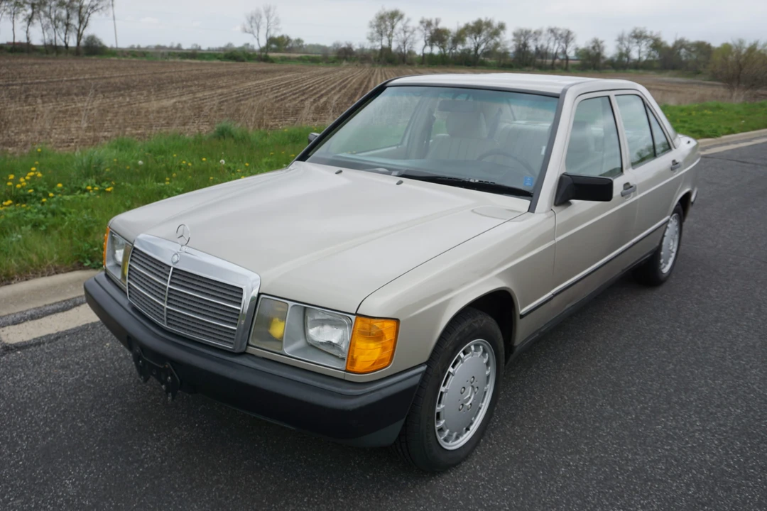 1985 Mercedes-Benz 190E - Image 3 of 31