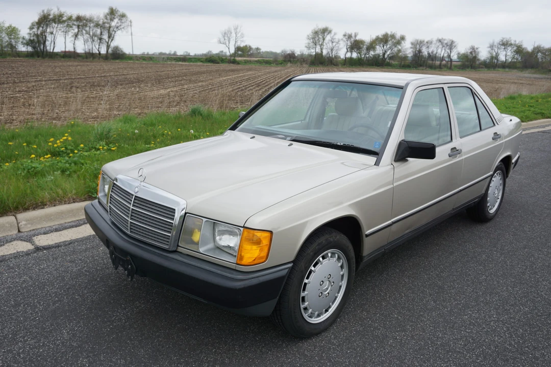 1985 Mercedes-Benz 190E - Image 4 of 31