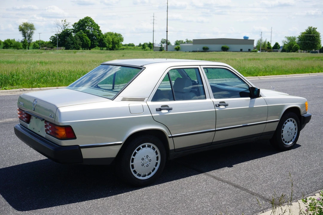 1985 Mercedes-Benz 190E - Image 26 of 31
