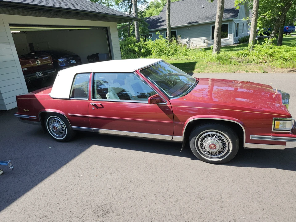 1987 Cadillac DeVille 6th Gen - Image 5 of 31