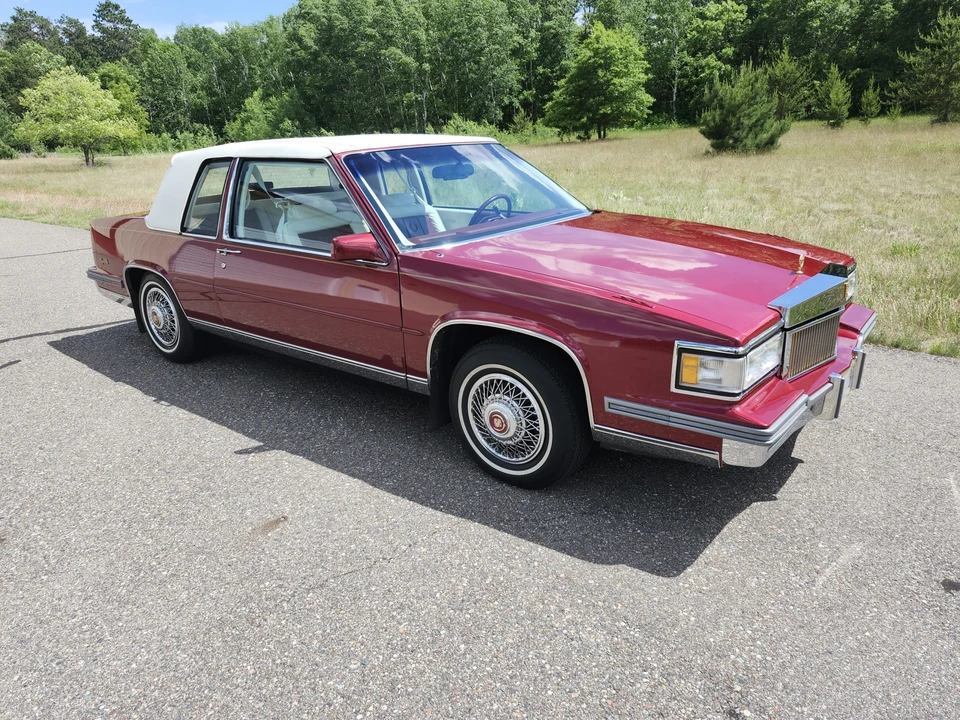 1987 Cadillac DeVille 6th Gen - Image 4 of 31