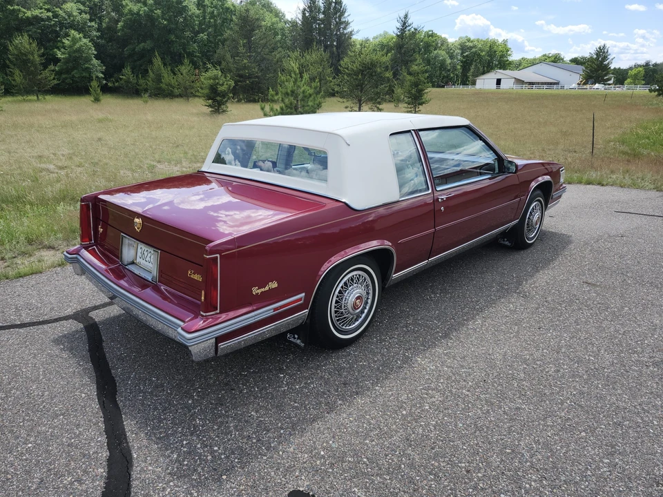 1987 Cadillac DeVille 6th Gen - Image 7 of 31