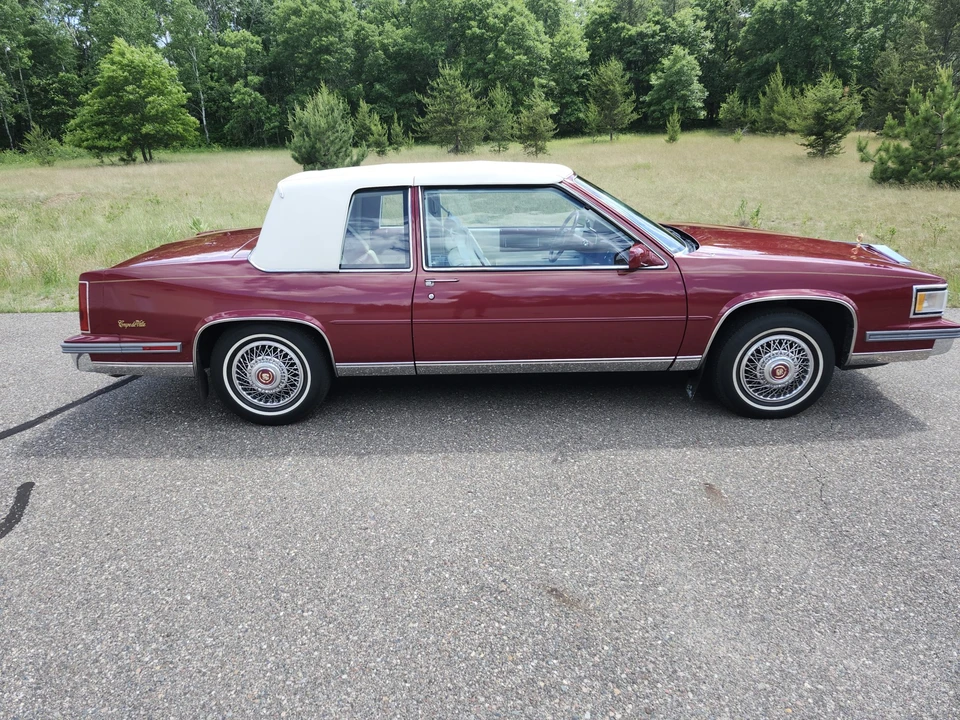 1987 Cadillac DeVille 6th Gen - Image 6 of 31