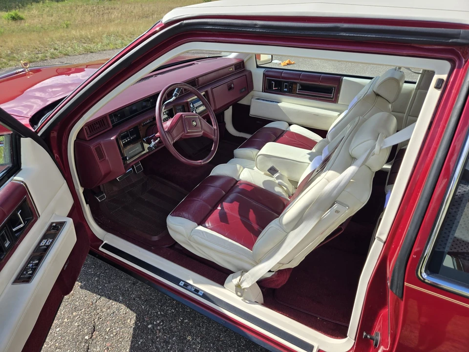 1987 Cadillac DeVille 6th Gen - Image 25 of 31