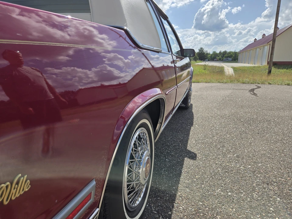 1987 Cadillac DeVille 6th Gen - Image 17 of 31