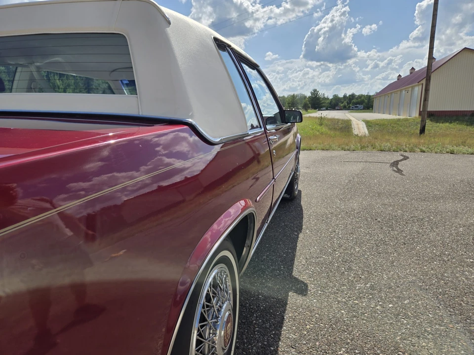 1987 Cadillac DeVille 6th Gen - Image 16 of 31