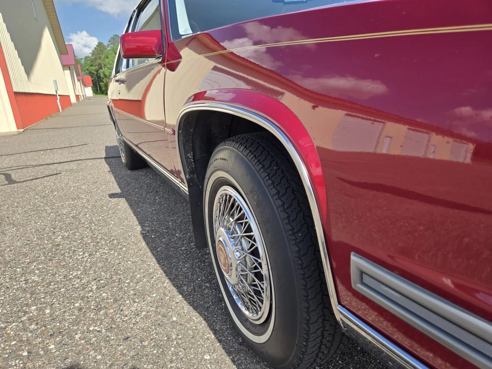 1987 Cadillac DeVille 6th Gen - Image 14 of 31