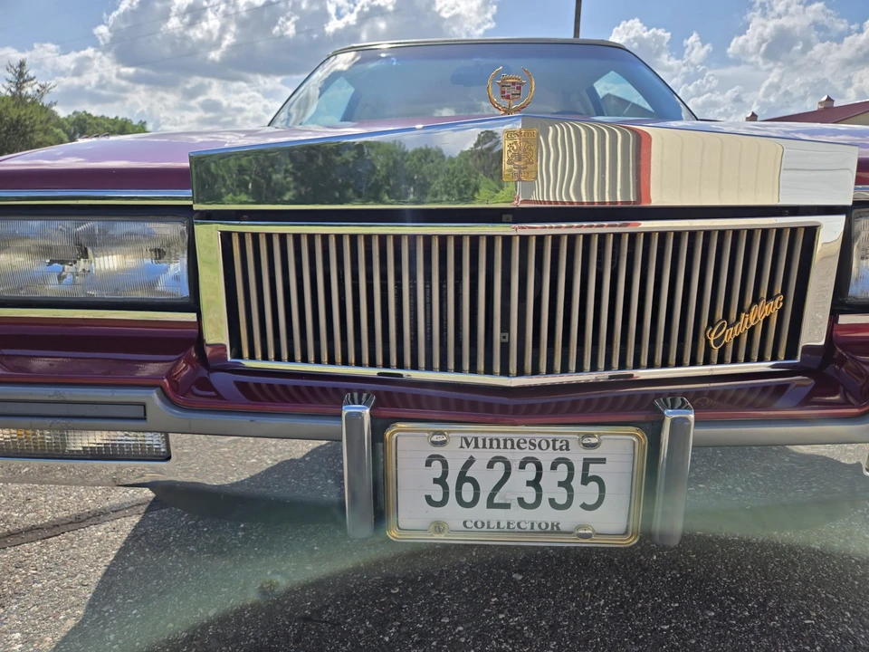 1987 Cadillac DeVille 6th Gen - Image 13 of 31