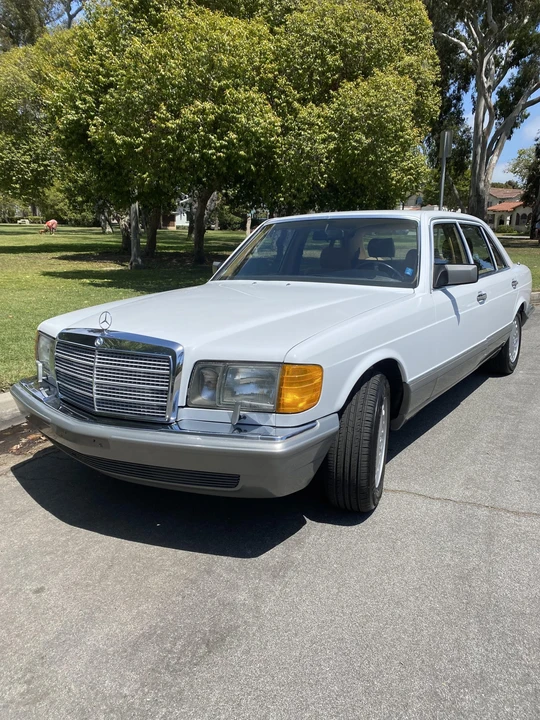 1987 Mercedes-Benz W126 S-Class Sedan - Image 2 of 31