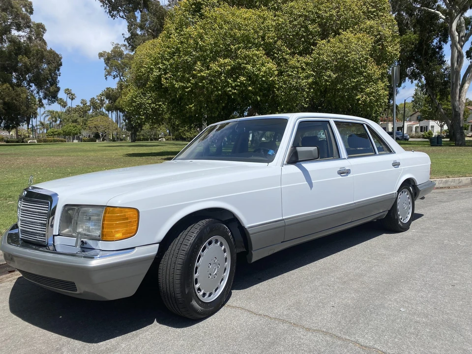 1987 Mercedes-Benz W126 S-Class Sedan - Image 4 of 31
