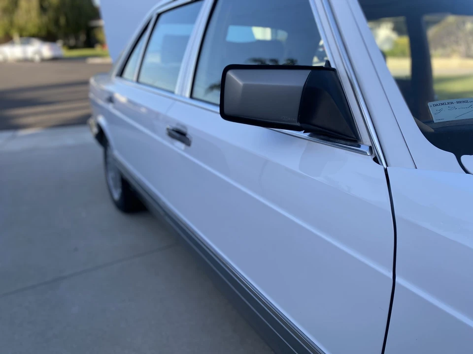 1987 Mercedes-Benz W126 S-Class Sedan - Image 24 of 31
