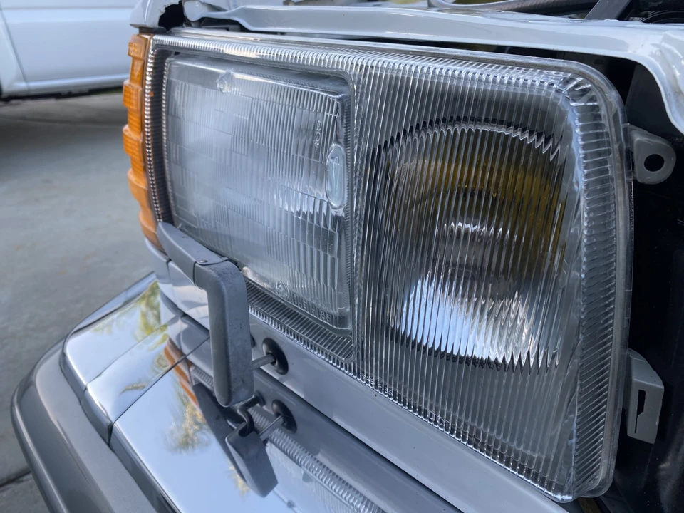 1987 Mercedes-Benz W126 S-Class Sedan - Image 18 of 31