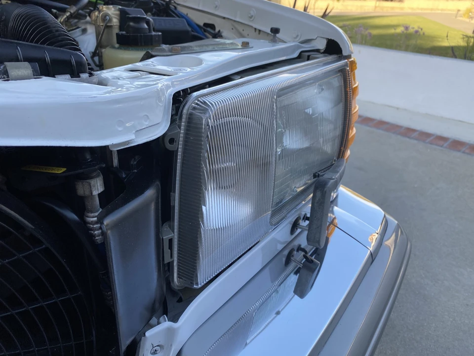 1987 Mercedes-Benz W126 S-Class Sedan - Image 19 of 31