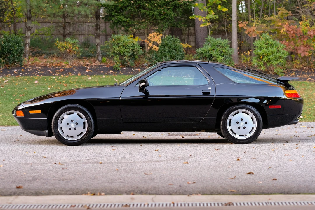 1987 Porsche 928 S4 - Image 11 of 31