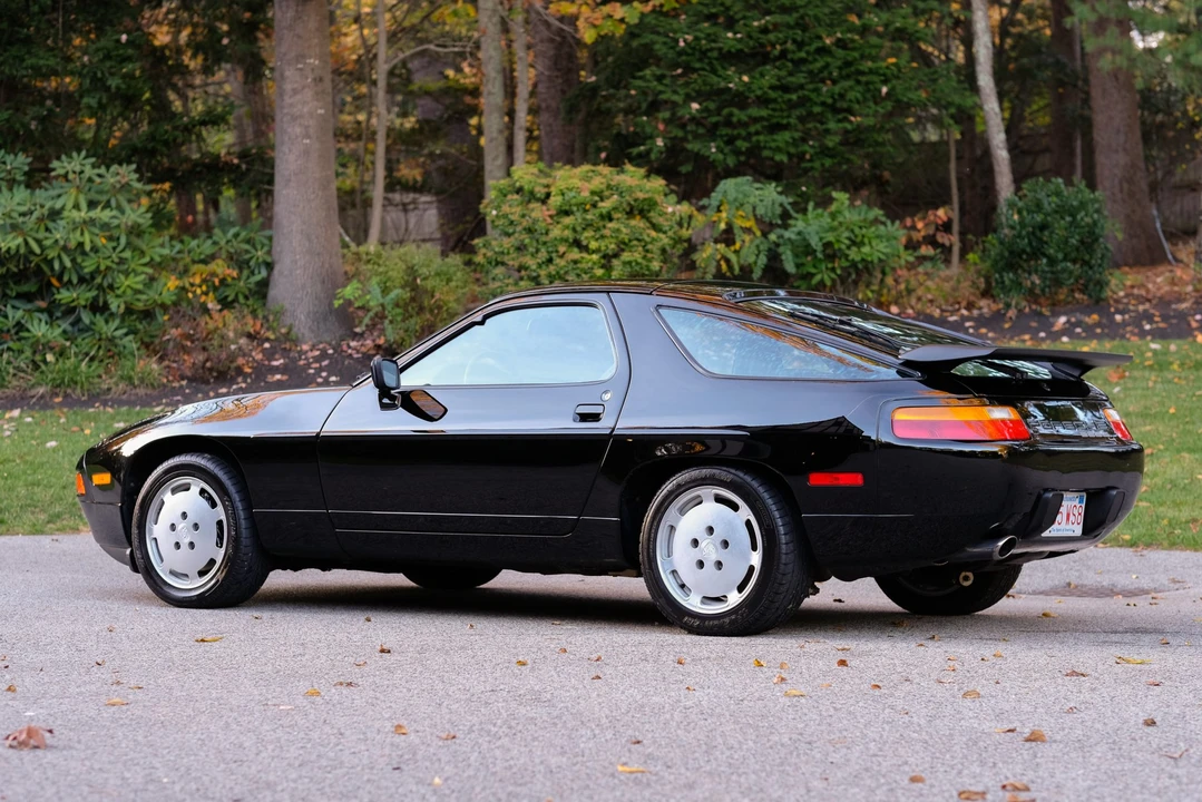 1987 Porsche 928 S4 - Image 14 of 31