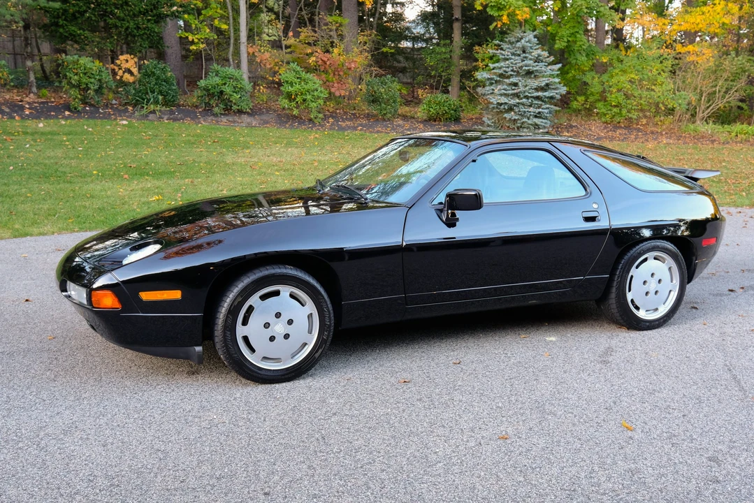 1987 Porsche 928 S4 - Image 9 of 31