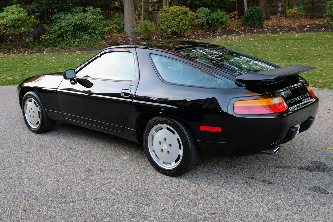 1987 Porsche 928 S4 - Image 17 of 31