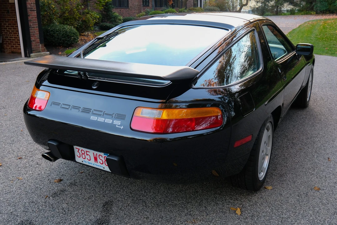 1987 Porsche 928 S4 - Image 25 of 31