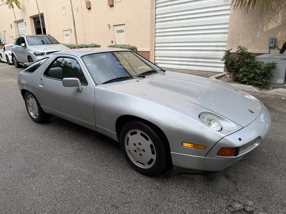 1987 Porsche 928 S4 - Image 2 of 31