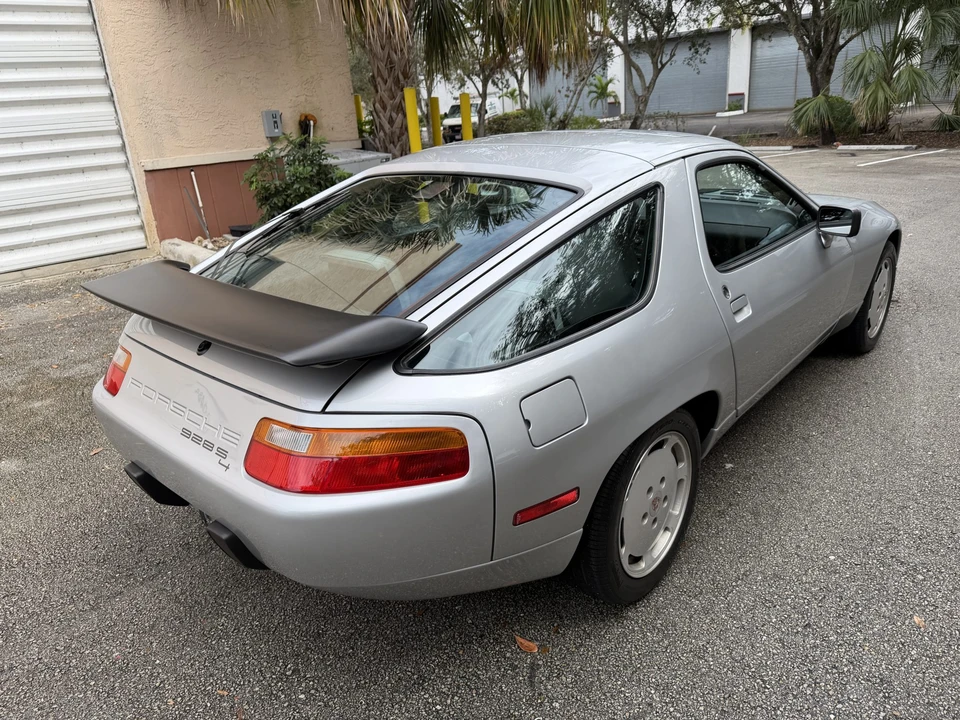 1987 Porsche 928 S4 - Image 6 of 31