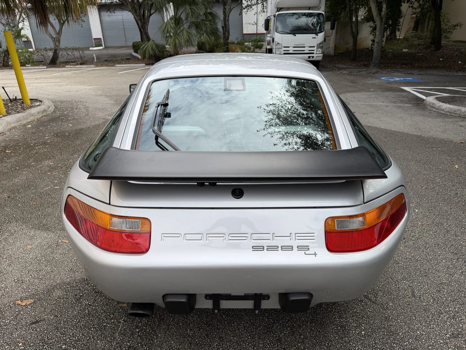 1987 Porsche 928 S4 - Image 8 of 31