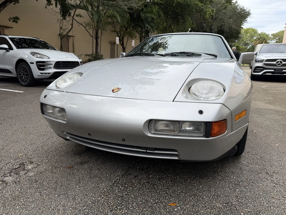 1987 Porsche 928 S4 - Image 14 of 31