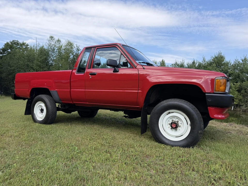 1987 Toyota Hilux 4th Gen - Image 8 of 31