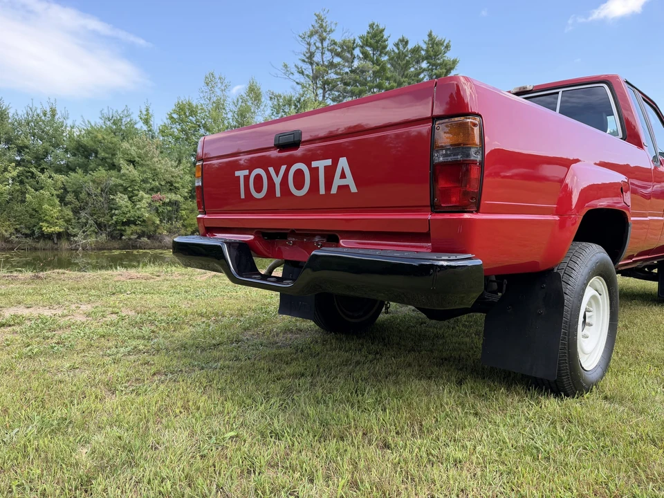 1987 Toyota Hilux 4th Gen - Image 24 of 31