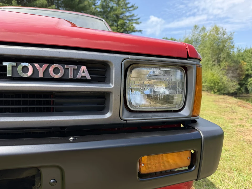 1987 Toyota Hilux 4th Gen - Image 16 of 31