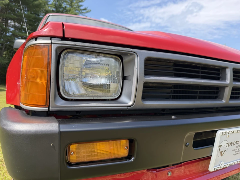 1987 Toyota Hilux 4th Gen - Image 17 of 31