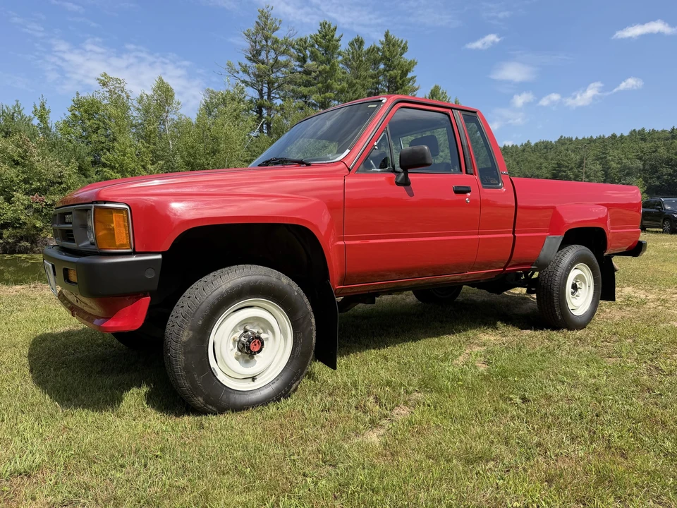 1987 Toyota Hilux 4th Gen - Image 3 of 31
