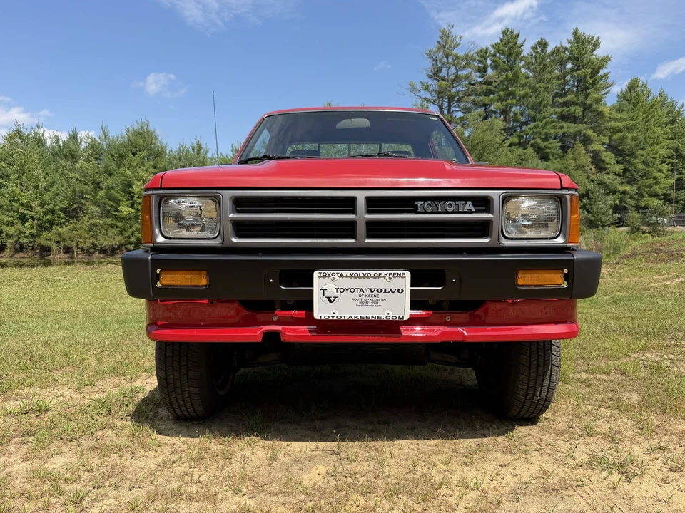 1987 Toyota Hilux 4th Gen - Image 2 of 31