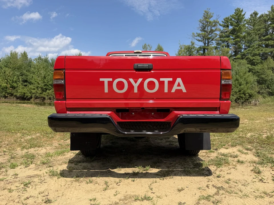 1987 Toyota Hilux 4th Gen - Image 5 of 31