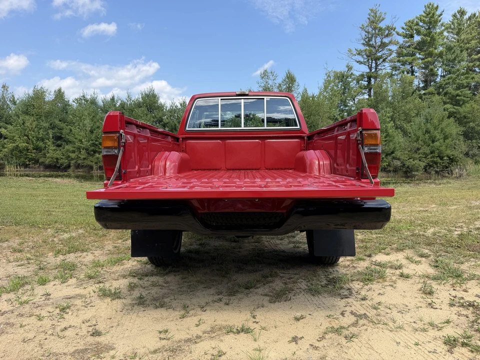 1987 Toyota Hilux 4th Gen - Image 12 of 31