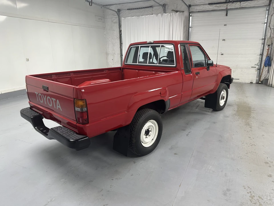 1987 Toyota Hilux 4th Gen - Image 10 of 31