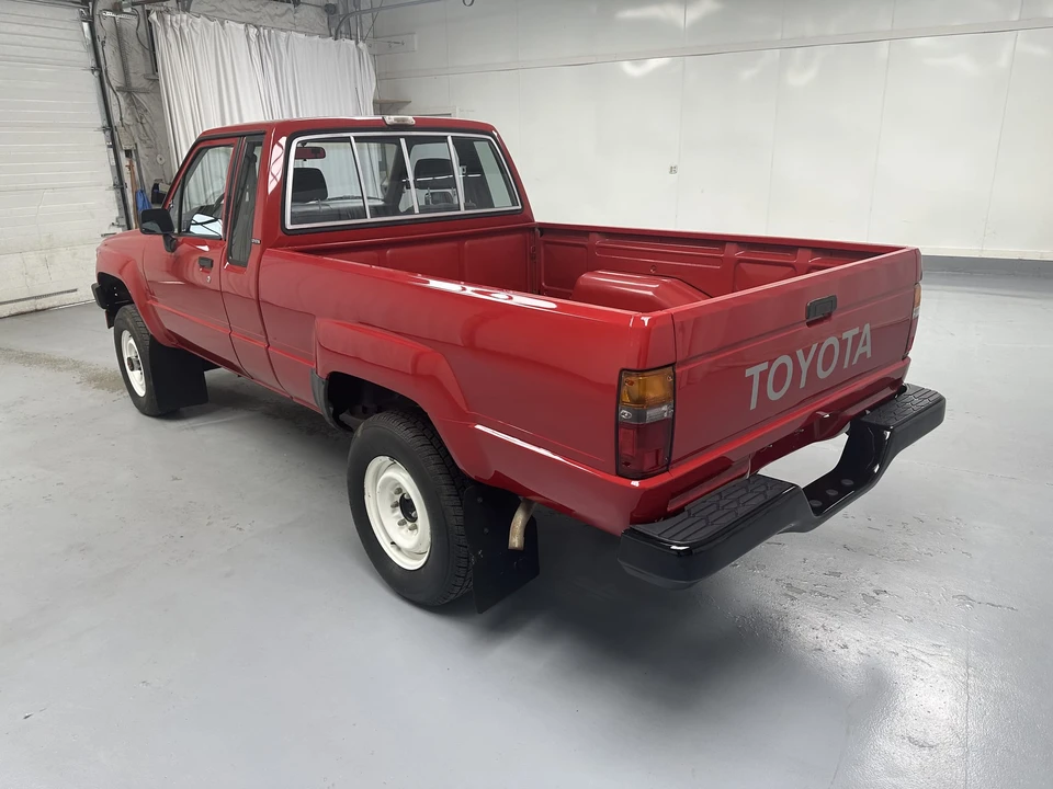 1987 Toyota Hilux 4th Gen - Image 11 of 31