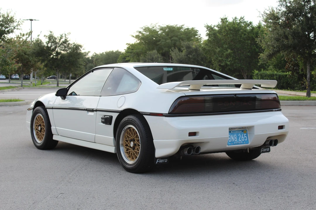 1988 Pontiac Fiero GT - Image 22 of 31