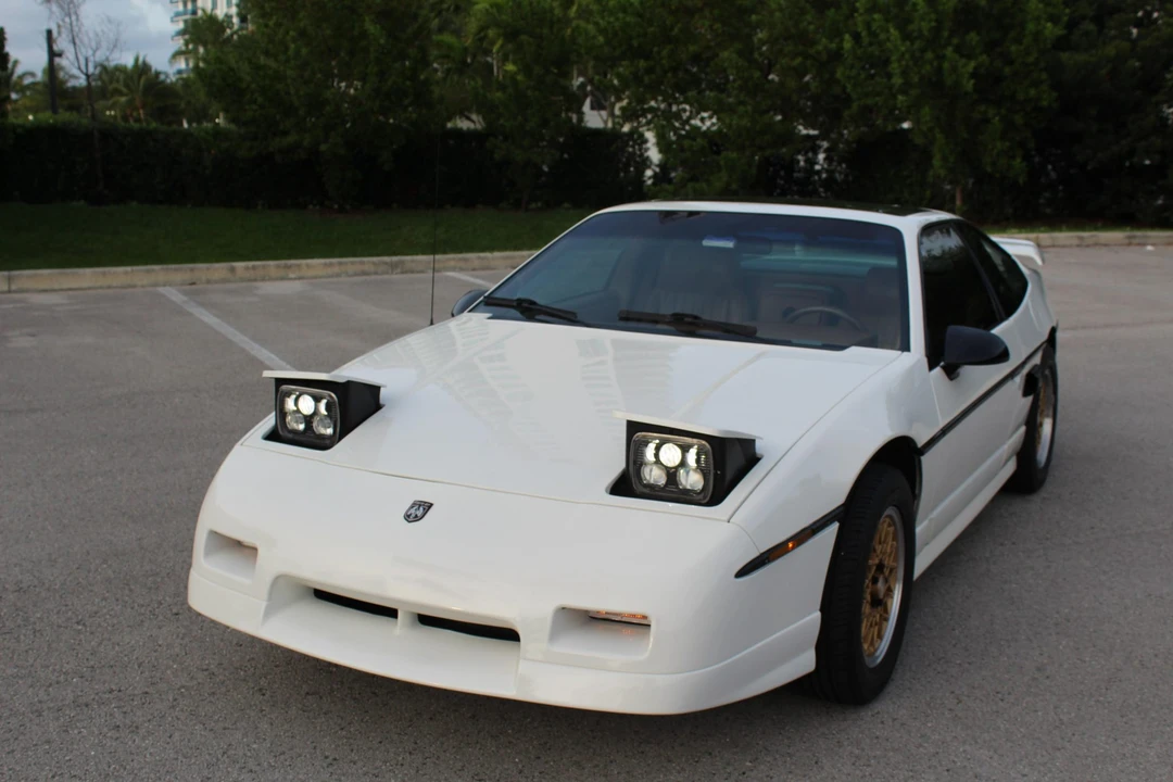1988 Pontiac Fiero GT - Image 29 of 31