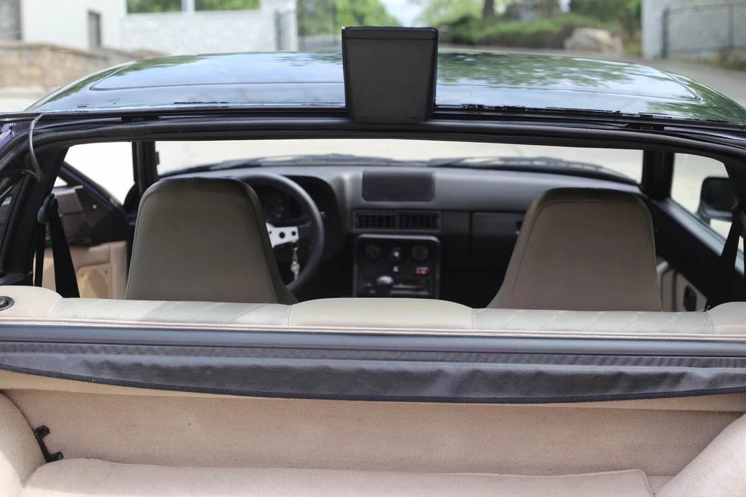 1988 Porsche 924 S - Image 24 of 31