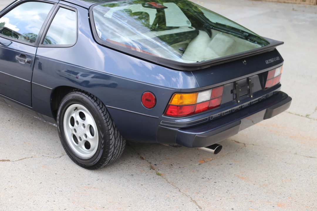 1988 Porsche 924 S - Image 10 of 31