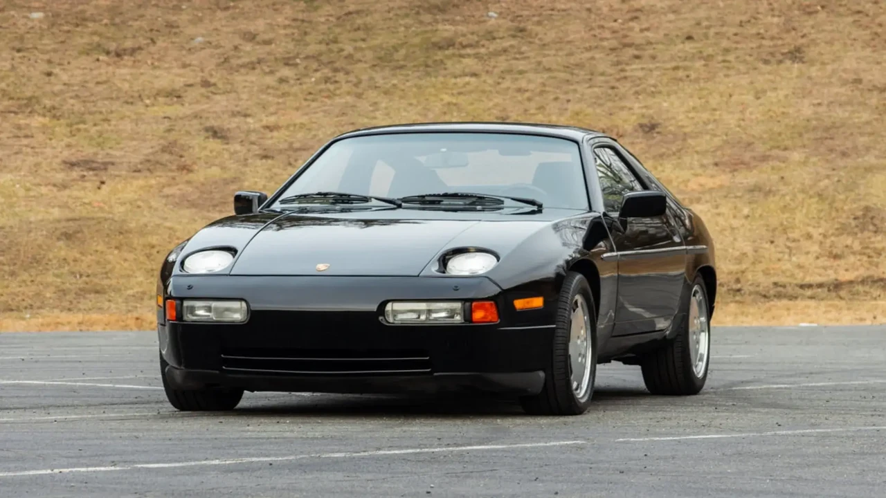 1988 Porsche 928 S4 - Image 2 of 6
