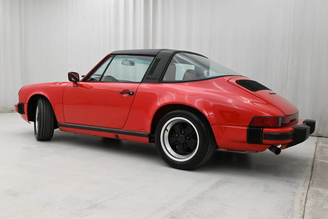 1989 Porsche 911 Carrera 3.2 - Image 16 of 31