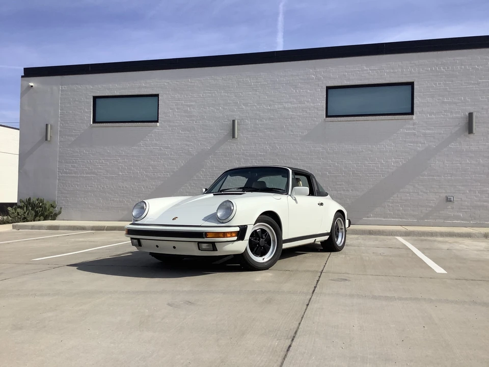 1989 Porsche 911 Carrera 3.2 - Image 11 of 31