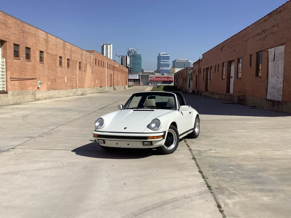 1989 Porsche 911 Carrera 3.2 - Image 6 of 31