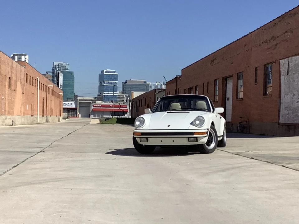 1989 Porsche 911 Carrera 3.2 - Image 4 of 31