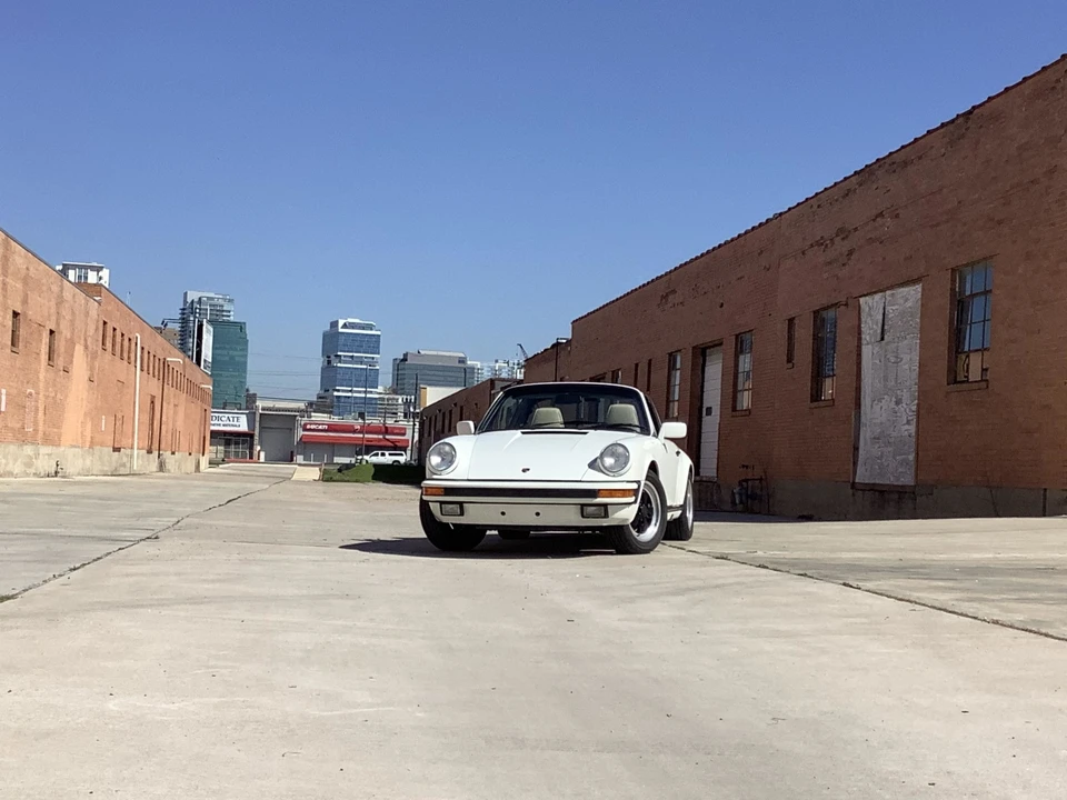 1989 Porsche 911 Carrera 3.2 - Image 5 of 31