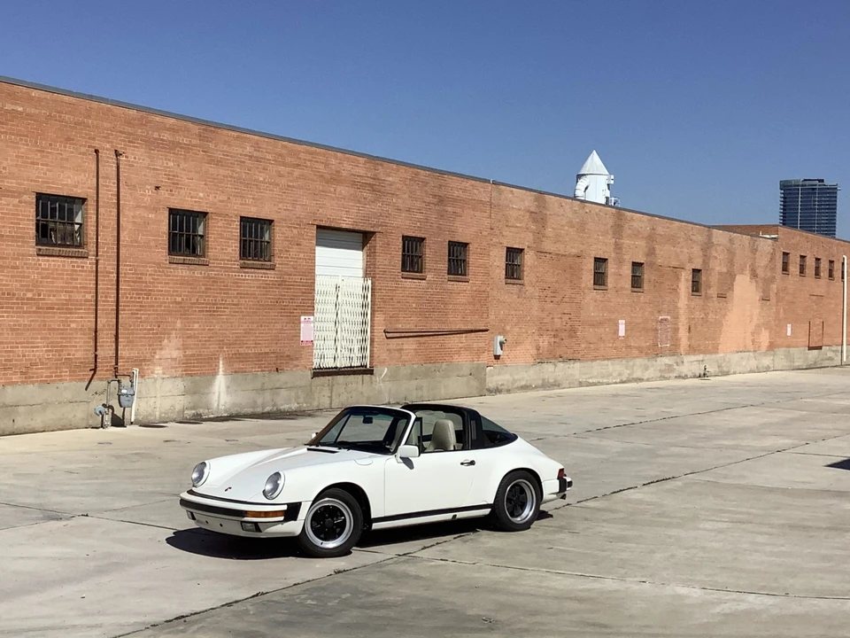 1989 Porsche 911 Carrera 3.2 - Image 29 of 31