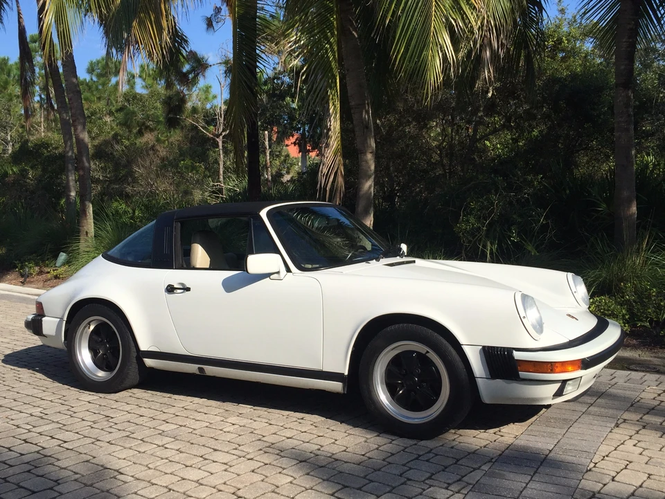 1989 Porsche 911 Carrera 3.2 - Image 11 of 31